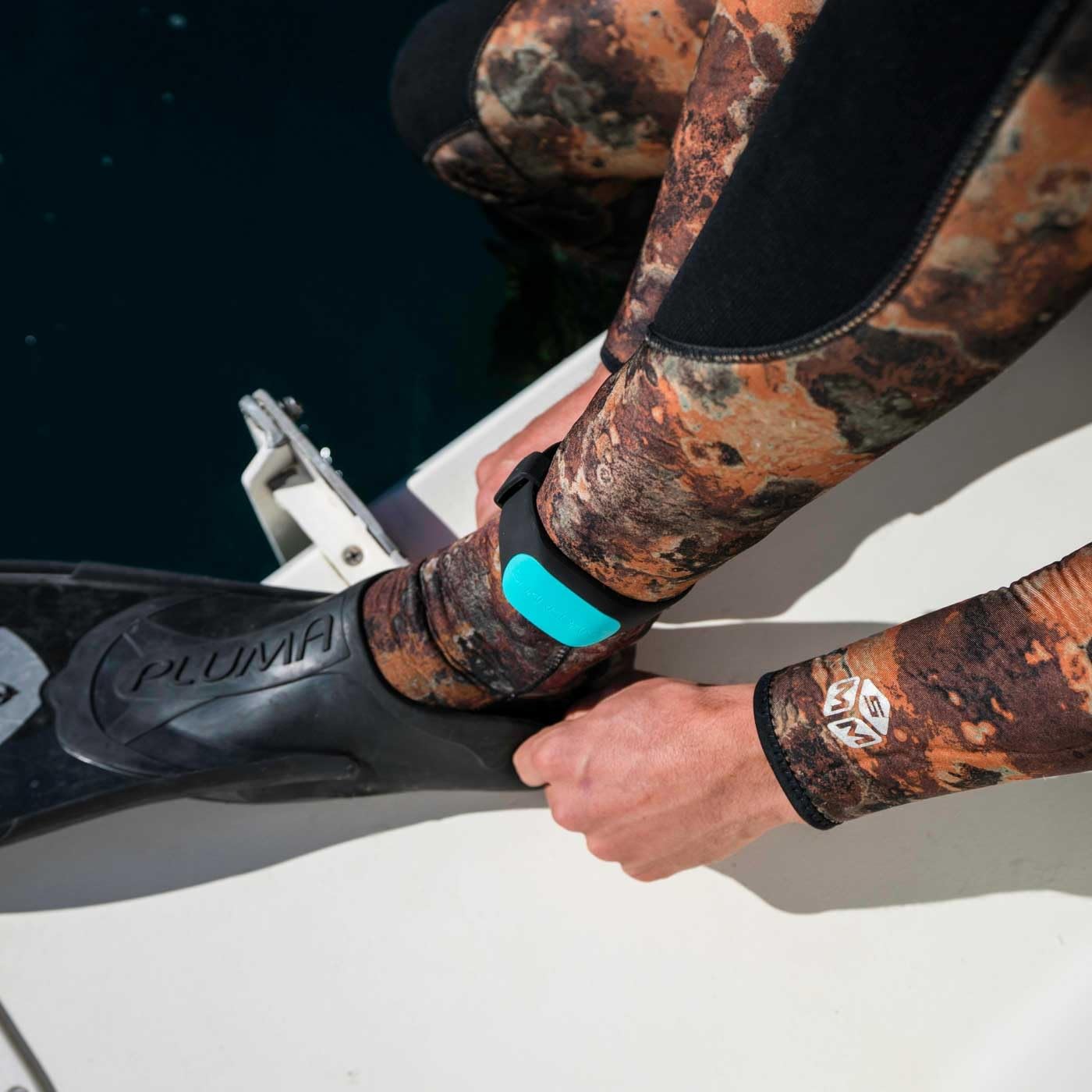 SHARKBANZ - Official Magnetic Shark Deterrent Band for Swimming, Surfing, Diving, and All Ocean Sports - Proven & Patented
