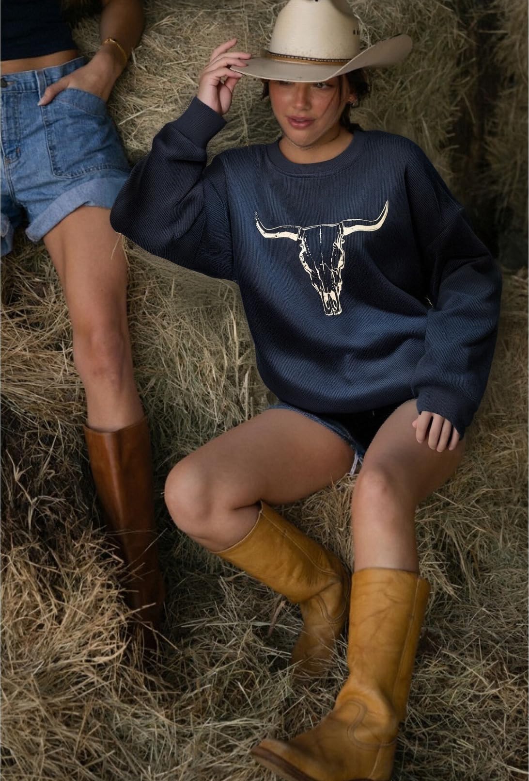 UNIQUEONE Boho Cow Skull Sweatshirt Women Cowgirl Shirt Rodeo Western Country Concert Outfits Nashville Graphic Pullover Tops