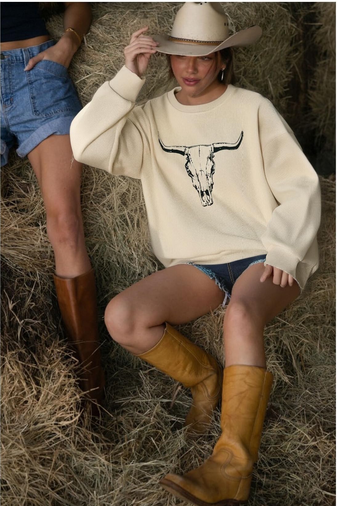 UNIQUEONE Boho Cow Skull Sweatshirt Women Cowgirl Shirt Rodeo Western Country Concert Outfits Nashville Graphic Pullover Tops